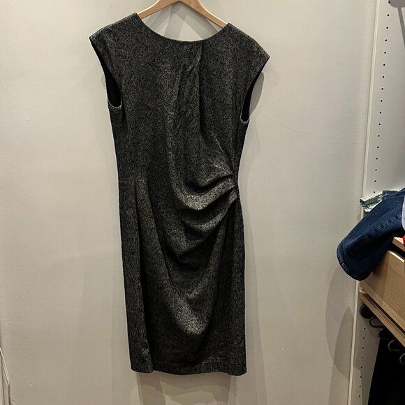 very chic wool dress - Picture 5 of 7